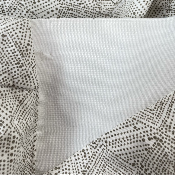 Old Navy Pixie Maternity Ankle Pants Side Panels White Brown Size 12 - Picture 10 of 11